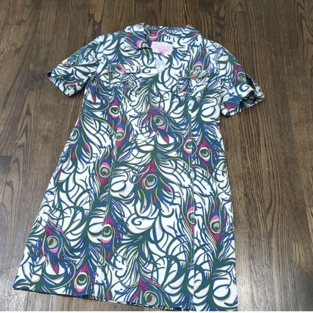 Lilly Pulitzer Tickle Me Fancy Peacock Feathers print size 10